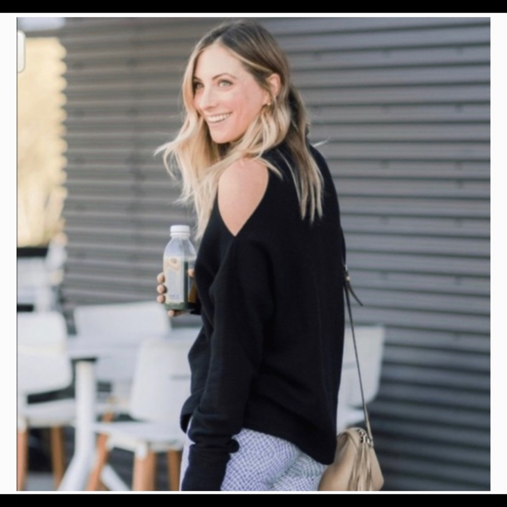 Sweatshirt top